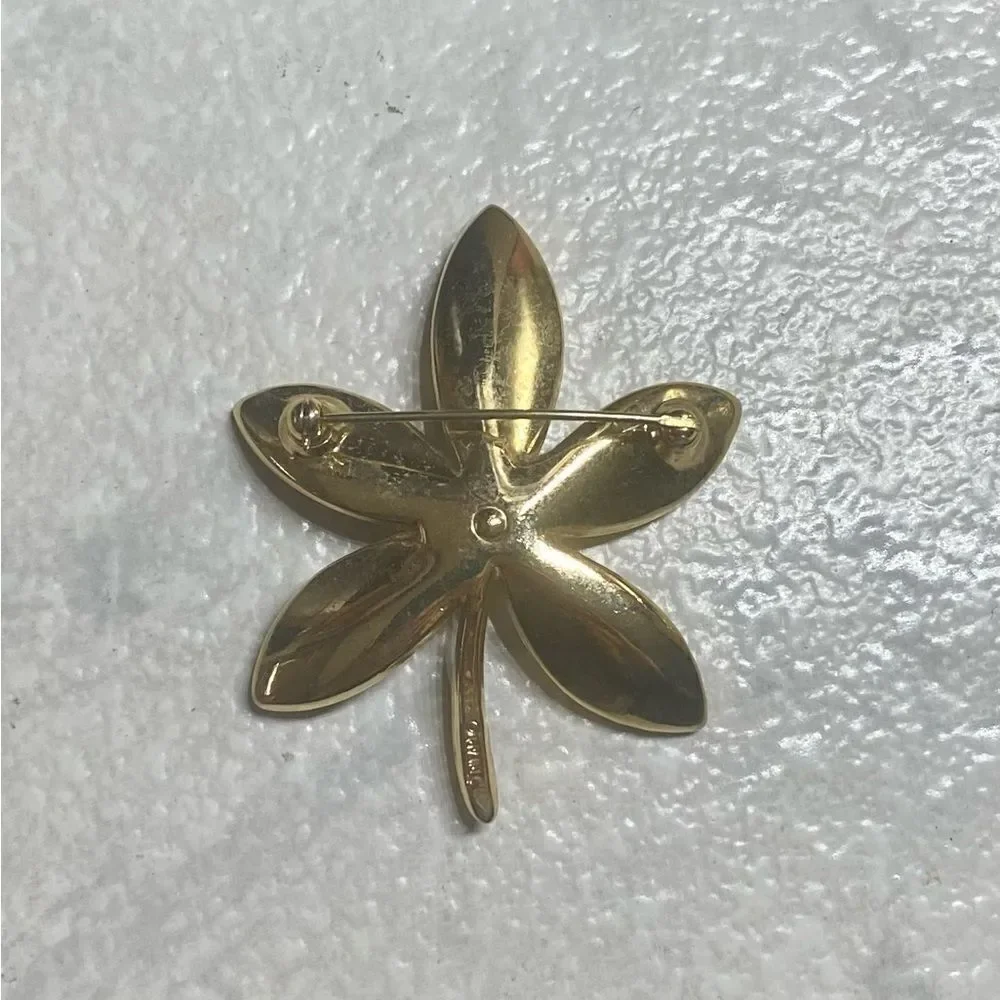 Vintage Trifari Flower Brooch